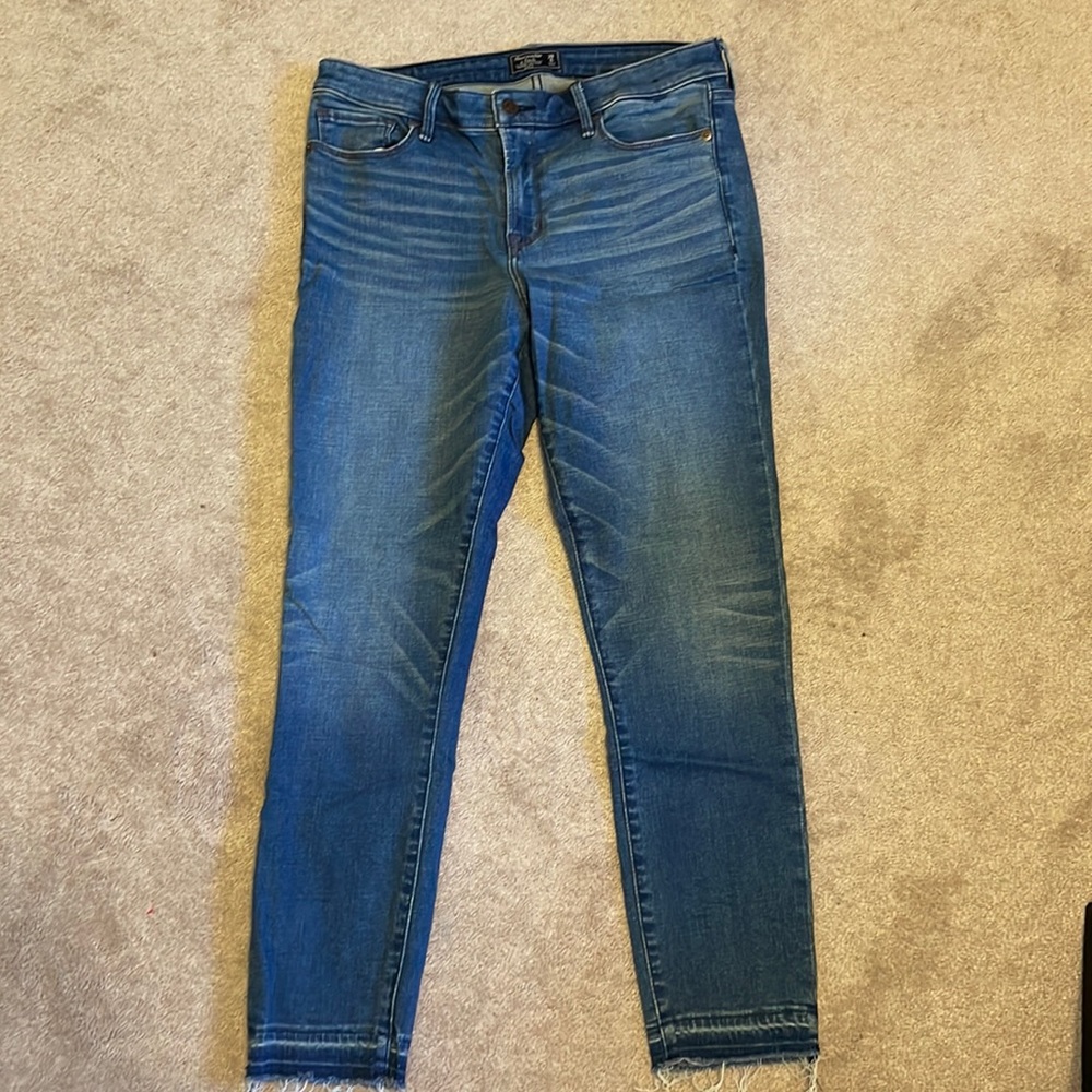 Low rise ankle jeans
